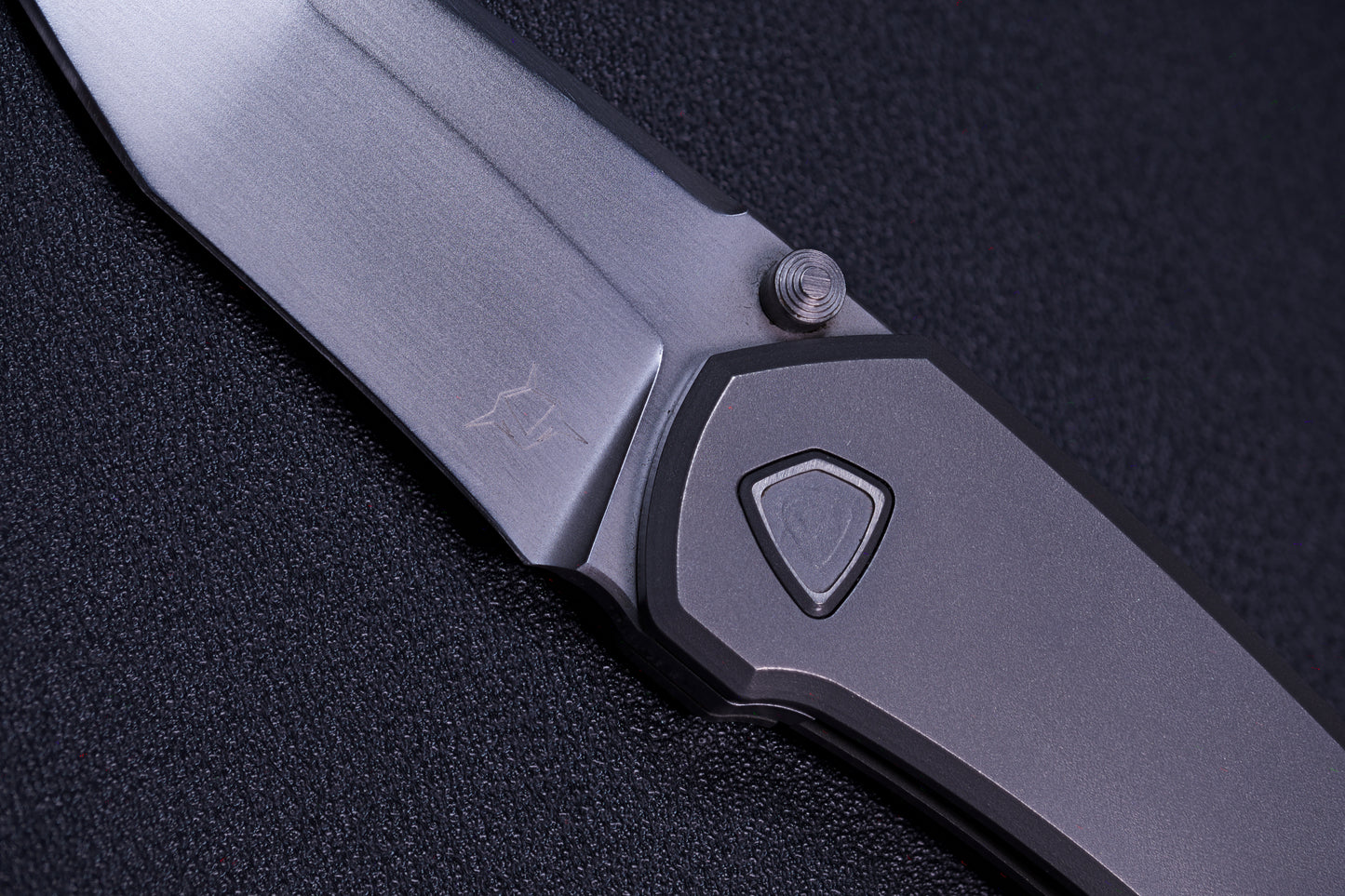 Sharknivco Shiru