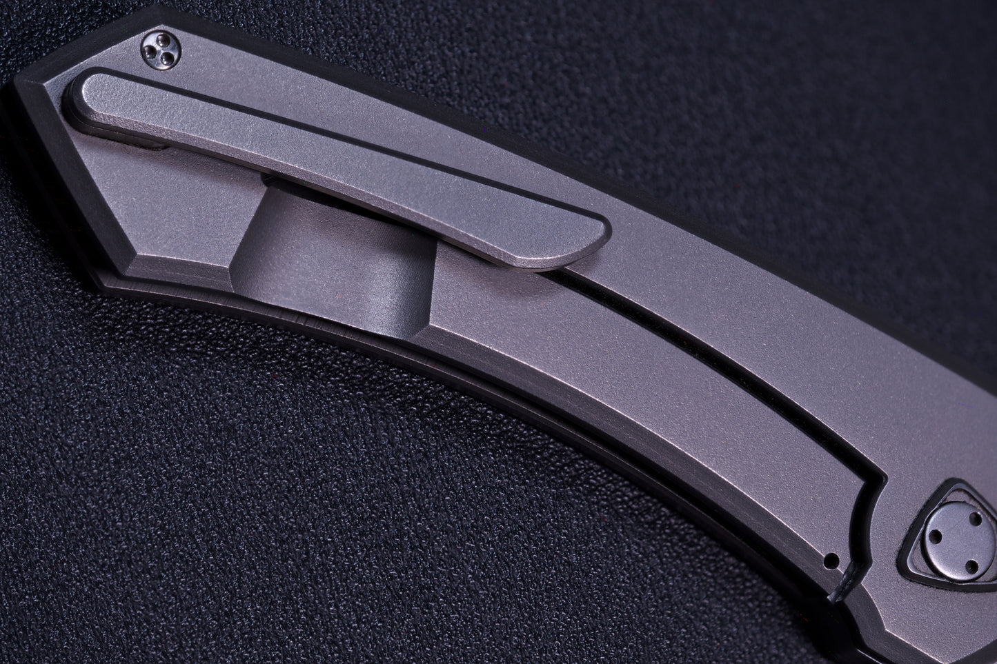 Sharknivco Shiru
