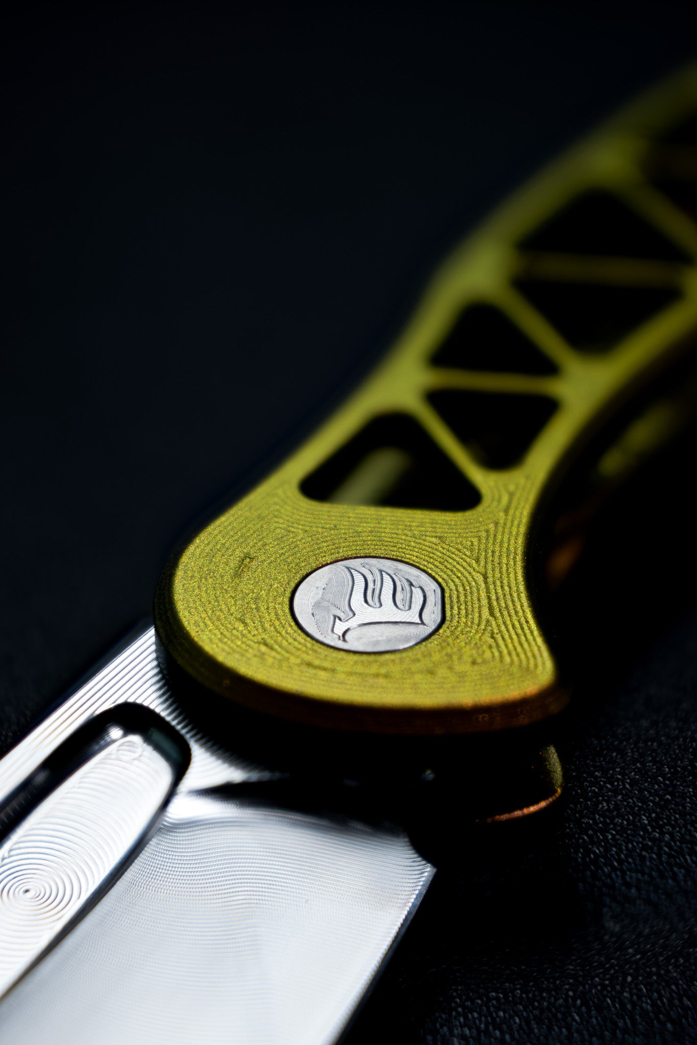 Everburn Brimwulf - Bladeshow Atlanta Colorshift Cerakote