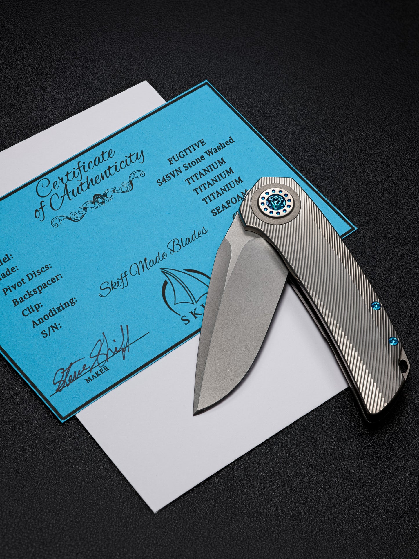Skiff Fugitive - Ice Blue Ano